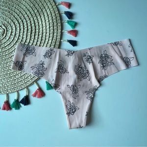 Victoria's Secret Sexy Illusions No Show Thong Panty Black Roses XL NEW